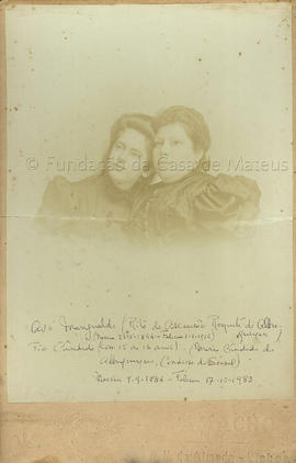 Rita da Assunção Roquette, 1ª condessa de Mangualde, e sua filha Maria Cândida de Almeida Cardoso de Albuquerque