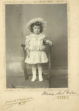 Maria das Dores Matos, filha de Delfim Matos. 3 anos de idade.