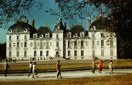&quot;63071 - Chateaux de la Loire . Cour- Cheverny&quot;