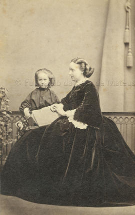 Madame Harmin [e uma criança].