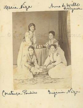 Maria Niza, Anna de Mello Breyner, Constança Pombeiro, Eugenia Niza.
