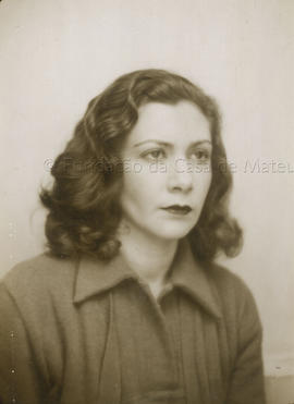 [D. Maria Adelaide de Sousa Canavarro de Meneses Fernandes Costa, condessa de Mangualde]